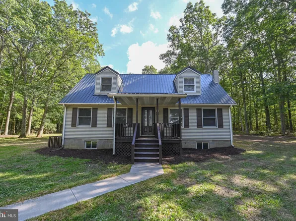 139 Hunters Dr, Oakland, MD 21550