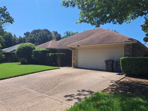 4505 Yellowleaf Dr, Fort Worth, TX 76133