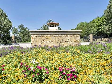 2nd image of 1780 Terra Bella Dr