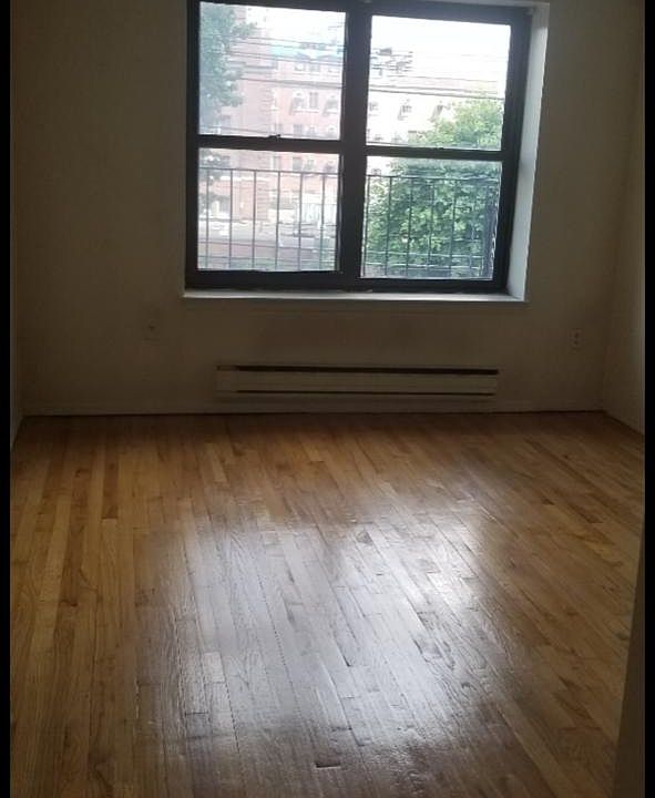 2nd image of 690 Castleton Ave #3E