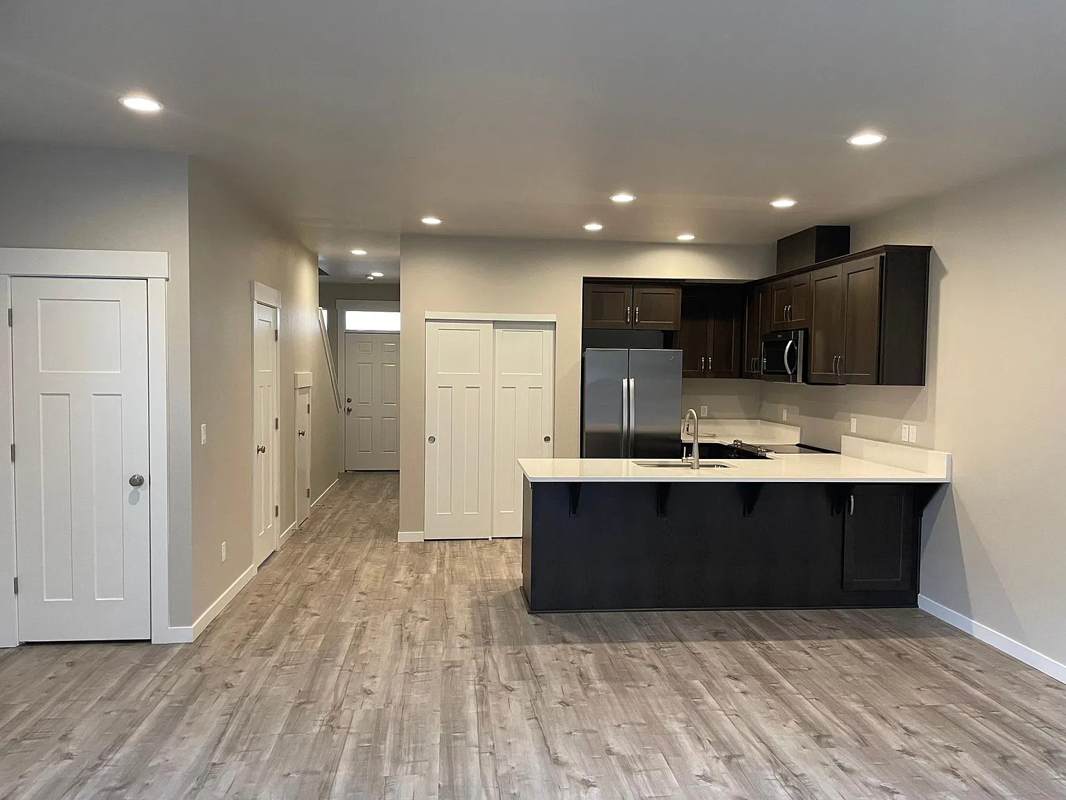 3 bed, 2.5 bath, 1513 sqft, $2,015 — Photo 4