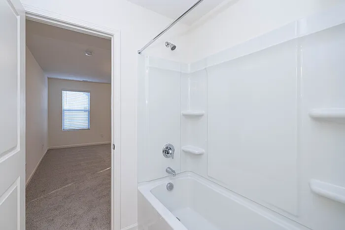 105 Luna Ln — Photo 24