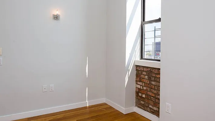 Rented by Nooklyn NYC LLC | media 39