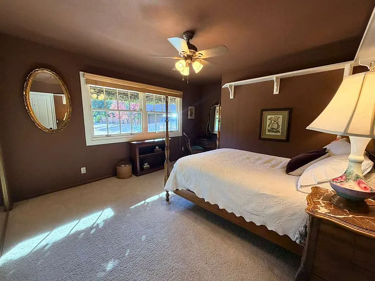 Full Bedroom