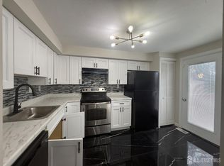 14 James Cubberly Ct, Trenton, NJ 08610