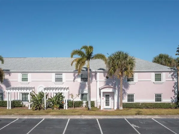 215 Seahorse Dr SE Unit D, Saint Petersburg, FL 33705