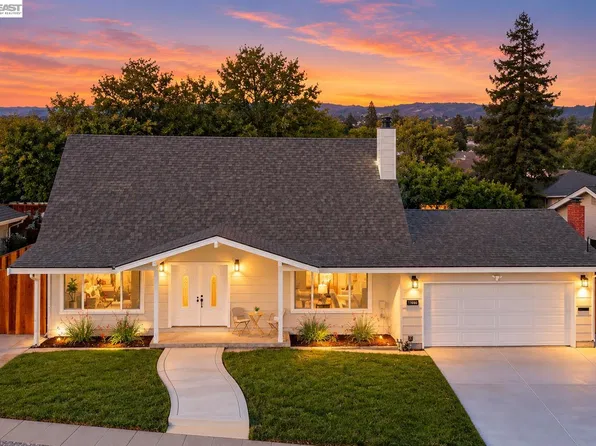 11686 Regio Dr, Dublin, CA 94568