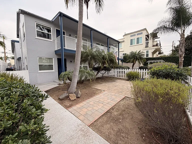 161 D Ave #1 — Photo 4