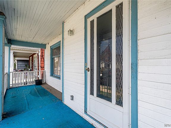 4th image of 161 Pries Ave