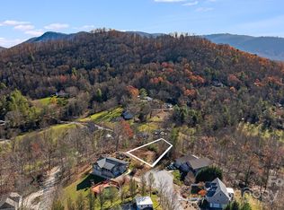 25 Briar Ridge Dr, Fairview, NC 28730