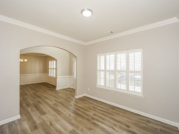 4th image of 54 Rockridge Dr