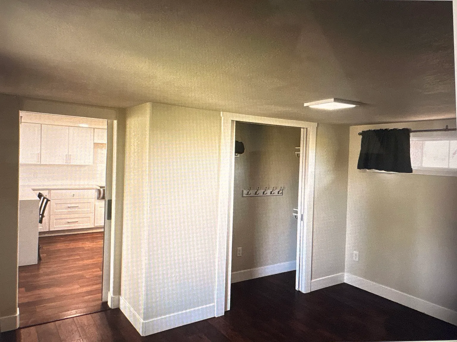 5221 McIntyre St — Photo 2