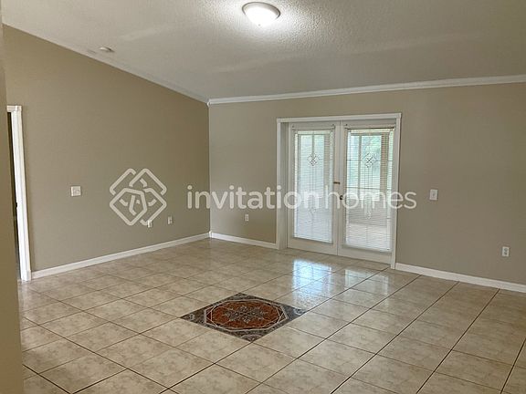 3rd image of 231 Banbury Pl