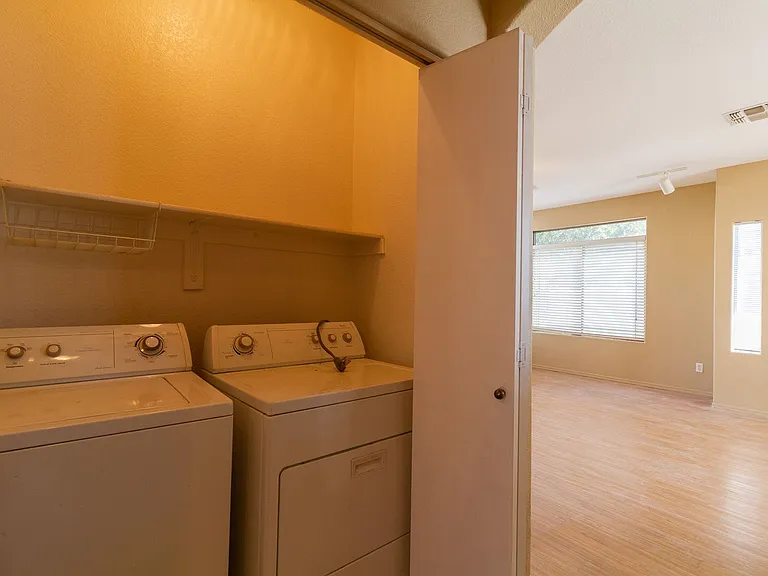 778 S Jesse St — Photo 6