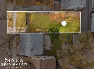 1336 Wayburn St, Grosse Pointe Park, MI 48230