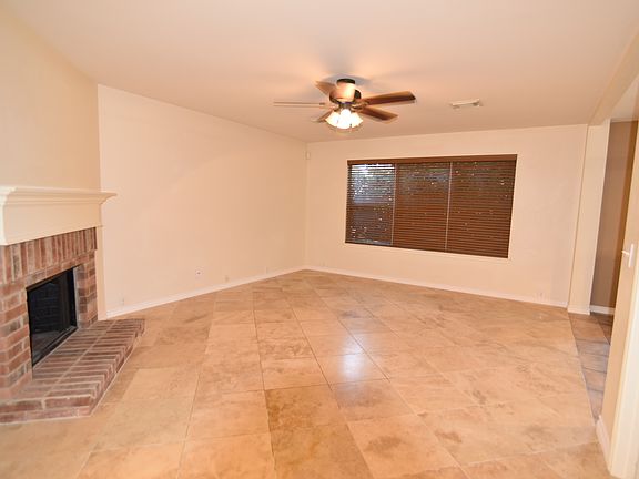 Living room 2