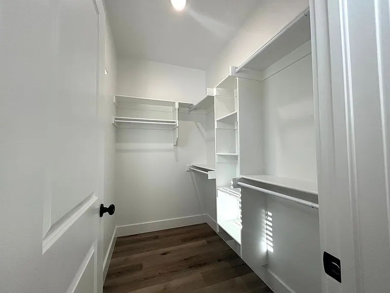 432 Blue Springs St — Photo 17