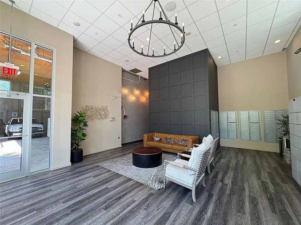 1 bed, 1.0 bath, 657 sqft, $1,500 — Photo 2