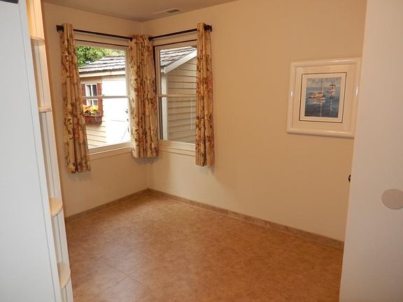 4th image of 1039A Amarillo Ave