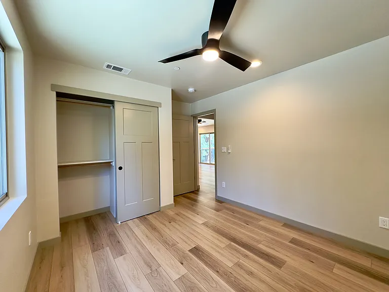871 Glorene Ave #B — Photo 21