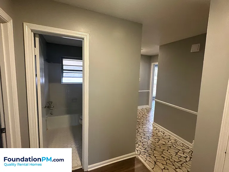 5361 Timberdale Ave — Photo 6