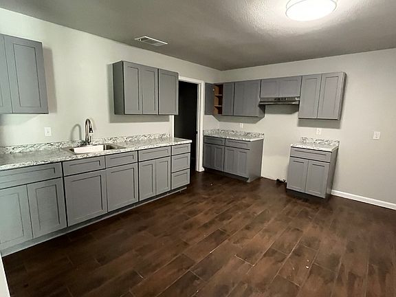 4th image of 2826 Fisher Field Dr