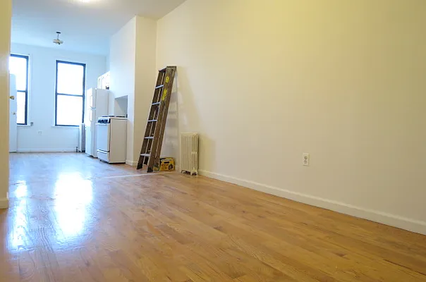 Rented by Roth Realty Management LLC | media 12