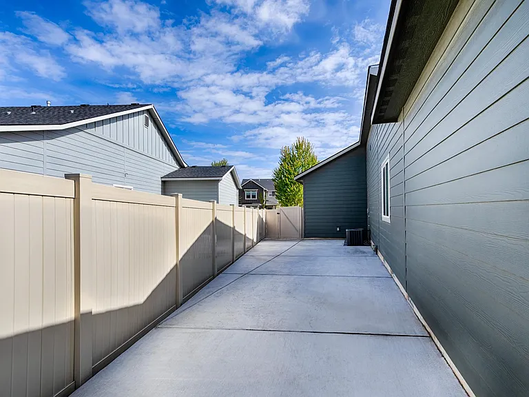 1935 W Heavy Timber Dr — Photo 29