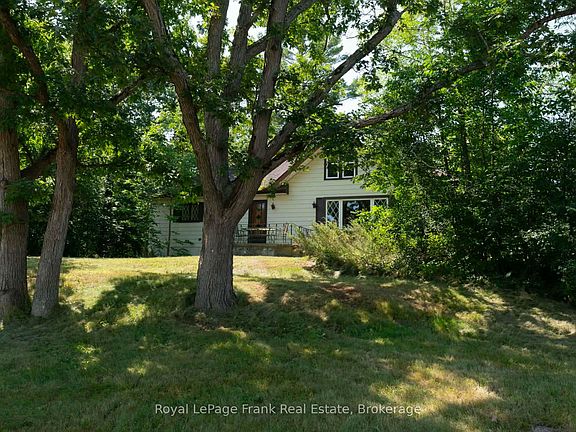 3rd image of 3320 Buckhorn Rd