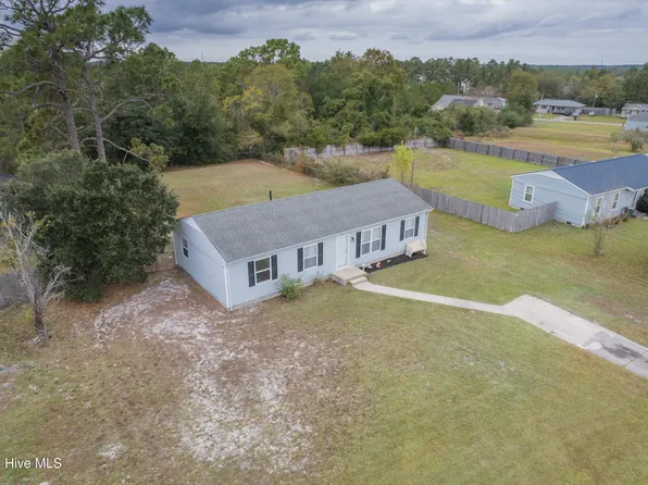 79 Crown Point Road, Hubert, NC 28539