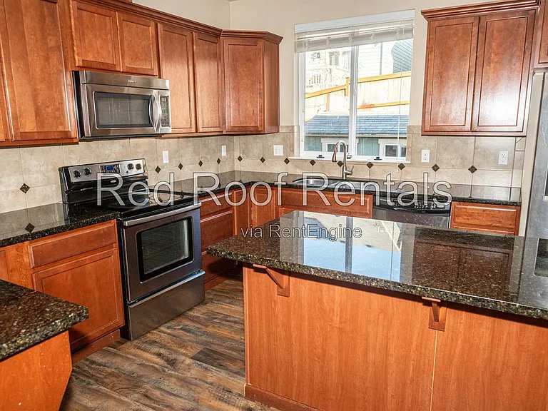 1441 Farina Loop SE — Photo 13