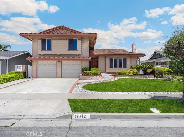 17342 Almelo Ln, Huntington Beach, CA 92649
