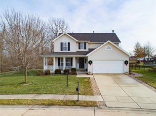 822 Sunflower Dr, Waterloo, IL 62298