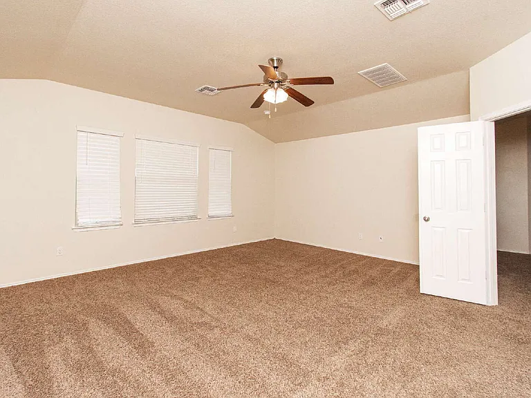 6509 Creek Land Rd — Photo 16