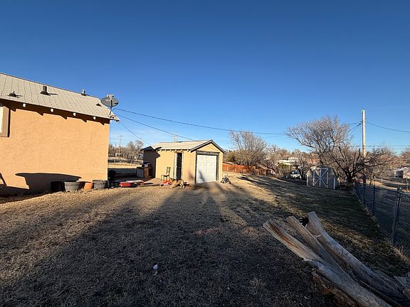 3rd image of 822 Overhill Rd