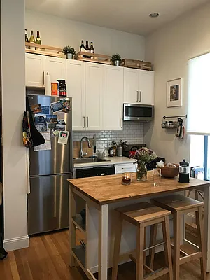 Rented by PMG Real Estate  | media 34