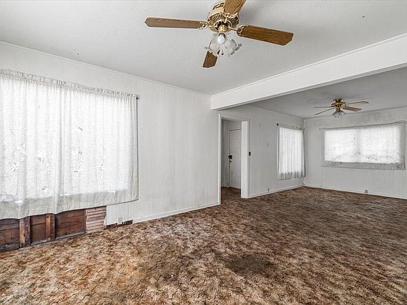 4th image of 612 Huntoon St