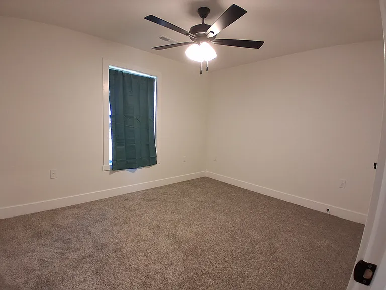 1453 W Todd Ln — Photo 11