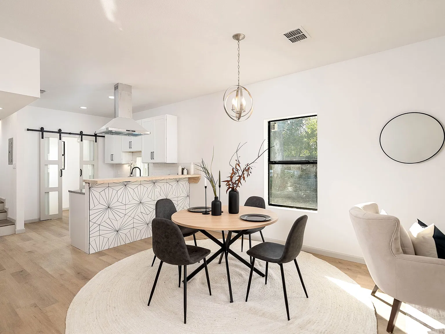 2 bed, 2.5 bath, 1125 sqft, $1,750 — Photo 4