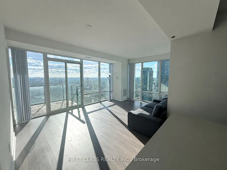 955 Bay St #Penthouse 4106 — Photo 3