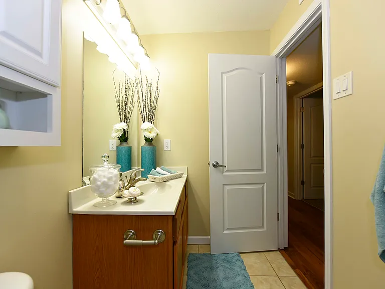 Spacious Bathroom