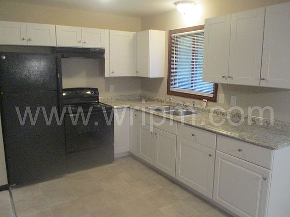 3rd image of 5259 Iroquois St