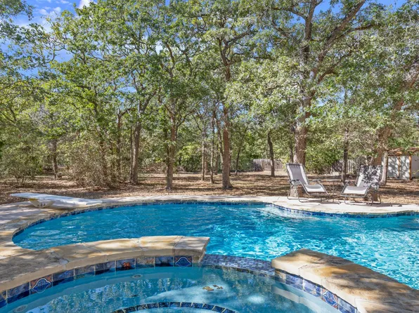 149 Spanish Oak Trl, Elgin, TX 78621