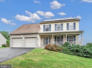 755 Apple Tree Ln, Mount Wolf, PA 17347