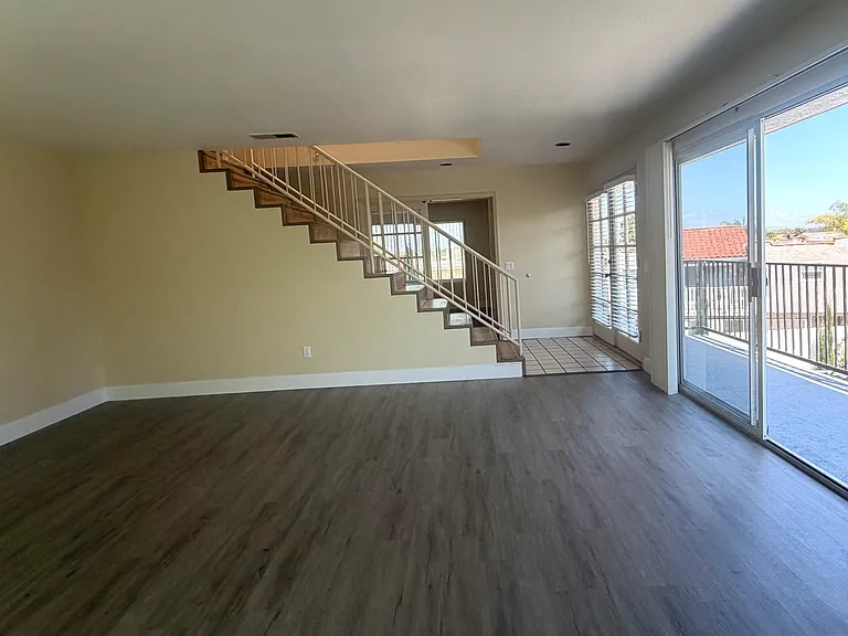 5152 Dunbar Dr #D — Photo 4