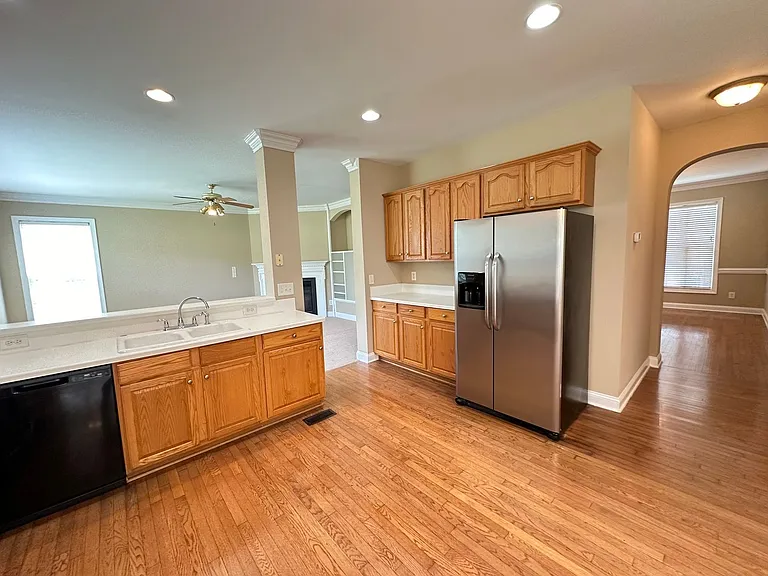 6378 Clubside Dr — Photo 9