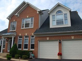 8992 Scott St, Springfield, VA 22153