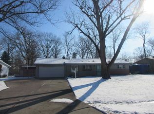 5035 Woodford Dr, Fort Wayne, IN 46835