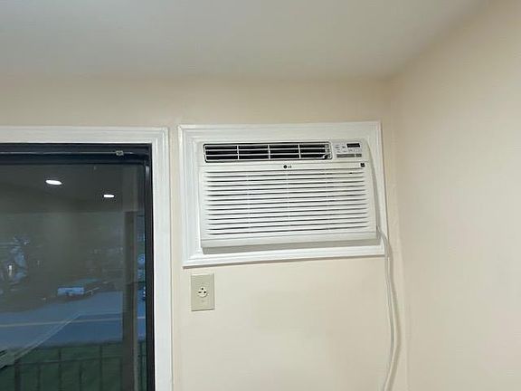 5th image of 625 W Lowell Ave Unit 19