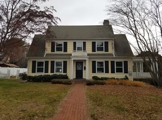 5 Crossman Pl, Huntington, NY 11743